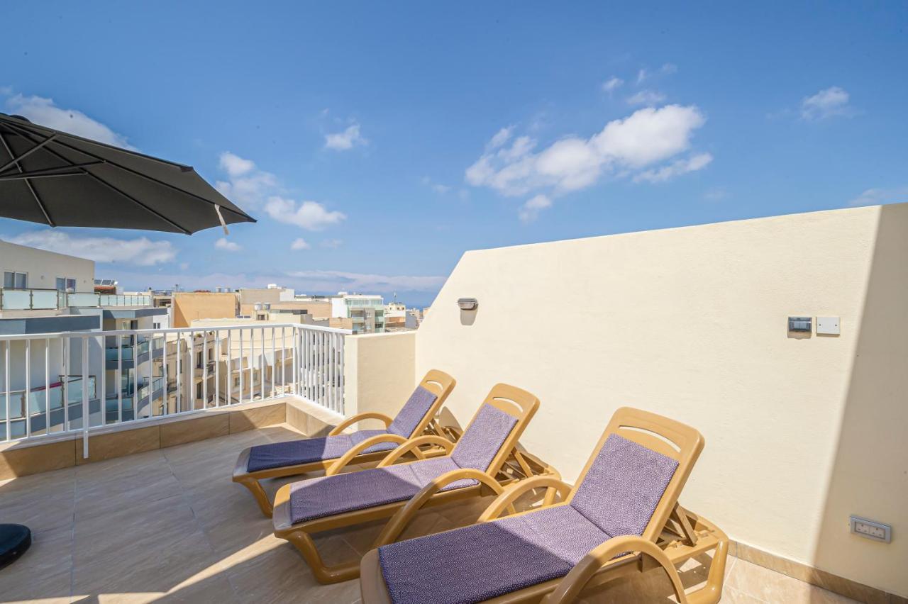 Summer Breeze Penthouse With Private Hot Tub & Terrace With Panoramic Views, By Getawaysmalta Mellieħa Exterior foto