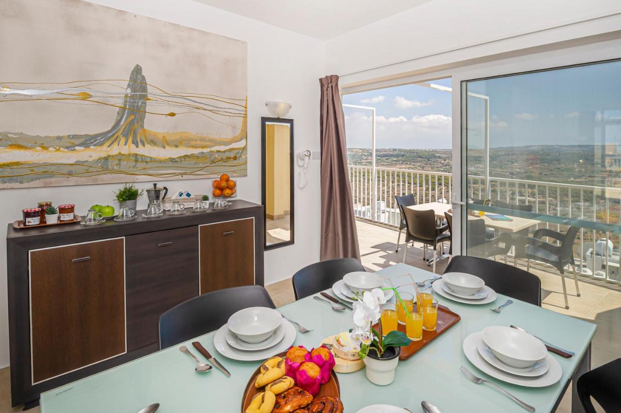 Summer Breeze Penthouse With Private Hot Tub & Terrace With Panoramic Views, By Getawaysmalta Mellieħa Exterior foto