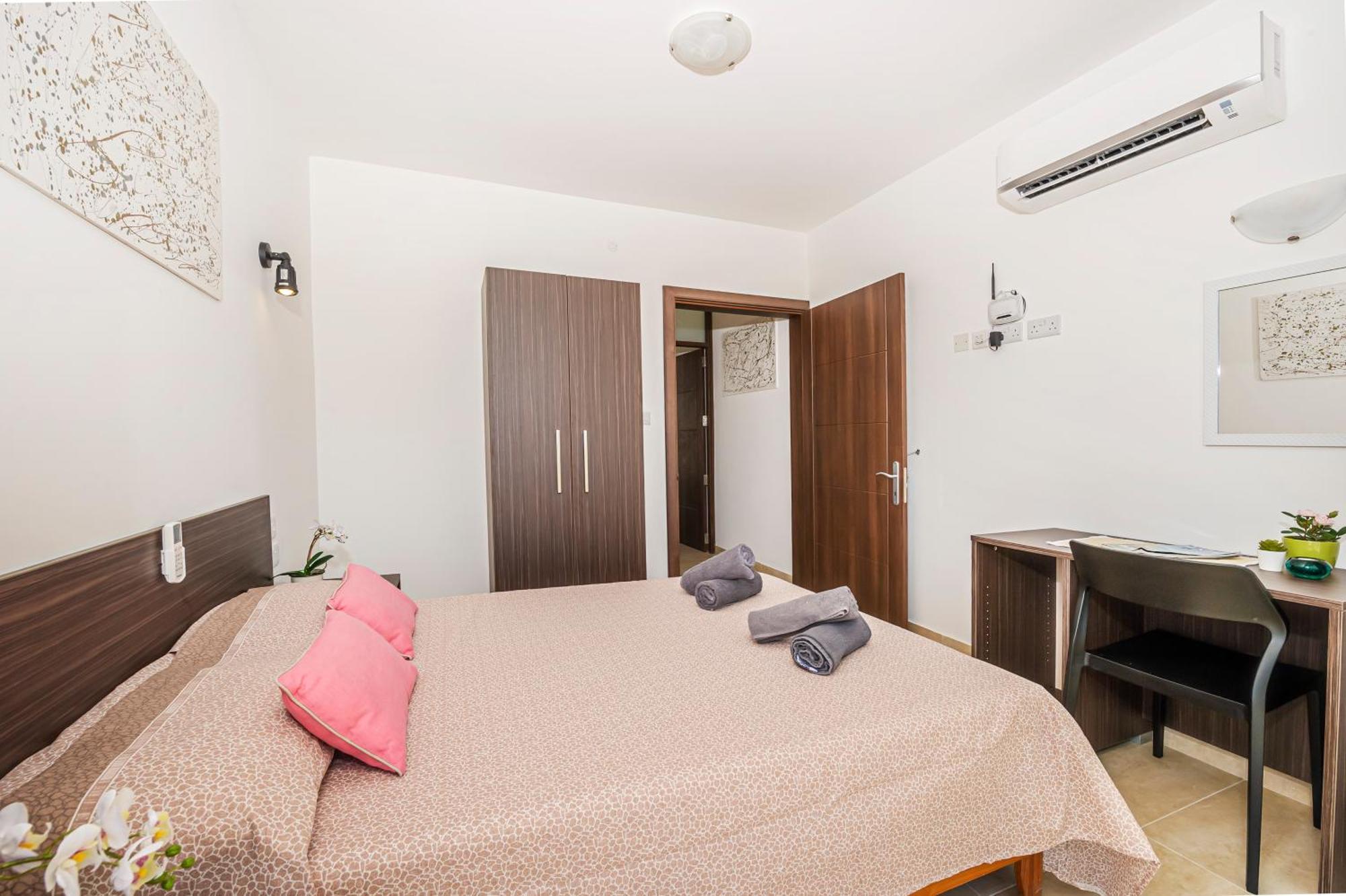 Summer Breeze Penthouse With Private Hot Tub & Terrace With Panoramic Views, By Getawaysmalta Mellieħa Exterior foto