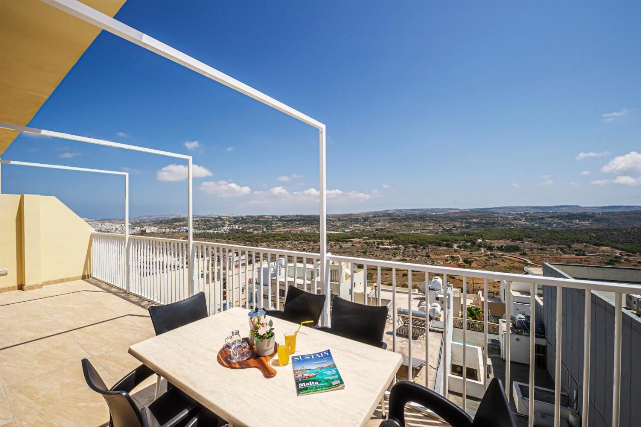 Summer Breeze Penthouse With Private Hot Tub & Terrace With Panoramic Views, By Getawaysmalta Mellieħa Exterior foto