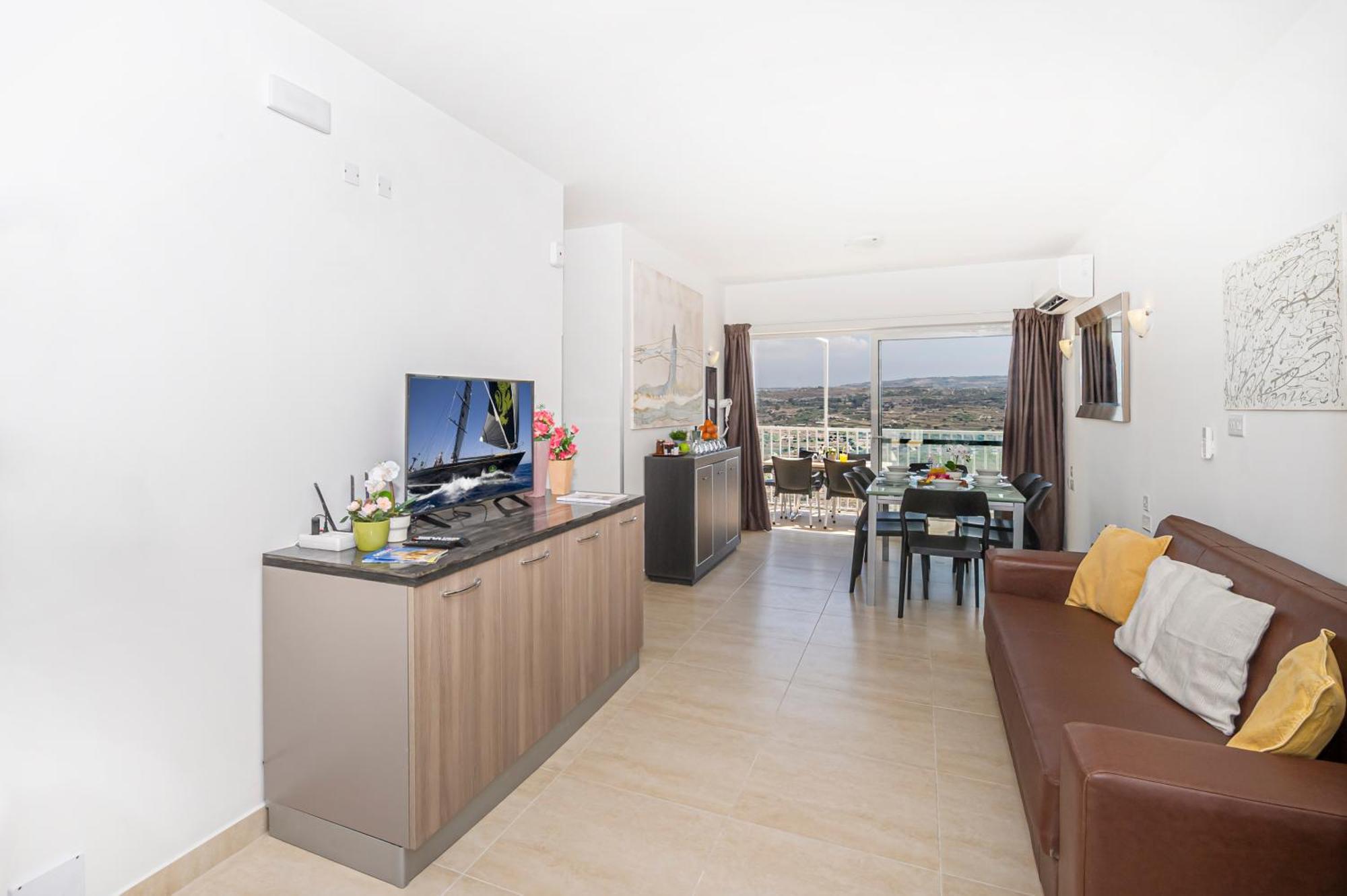Summer Breeze Penthouse With Private Hot Tub & Terrace With Panoramic Views, By Getawaysmalta Mellieħa Exterior foto