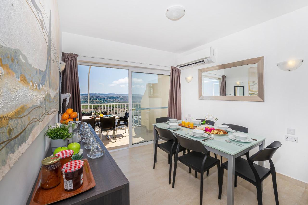 Summer Breeze Penthouse With Private Hot Tub & Terrace With Panoramic Views, By Getawaysmalta Mellieħa Exterior foto